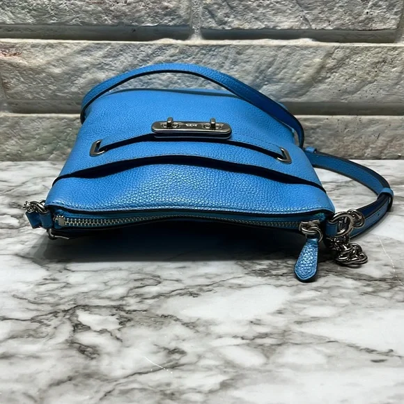 Coach 36501 Swagger Swingpack in Polished Pebble Leather Silver/Azure In EUC - Picture 7 of 16